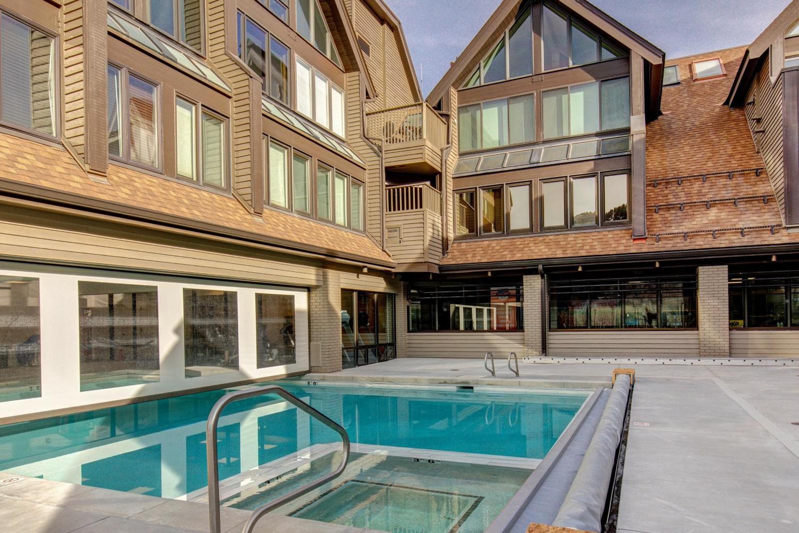 Ski-In/Ski-Out Retreat W/ Indoor/Outdoor Pool Condo Main image 1